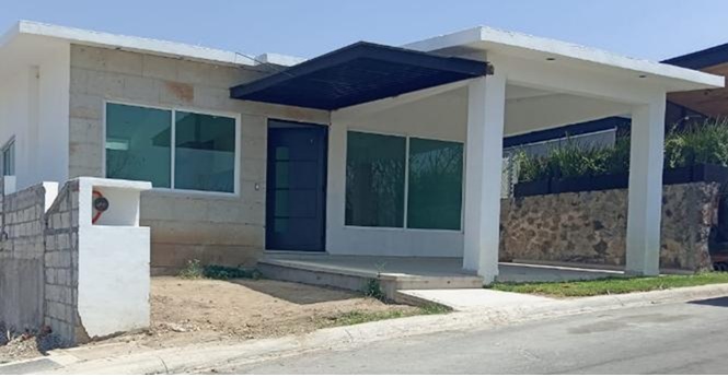 VENDE CASA EN EL FRACCIONAMIENTO LOMAS DE COCOYOC, SECCION NUEVA VIDA