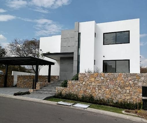 VENDE CASA EN EL FRACCIONAMIENTO LOMAS DE COCOYOC, SECCION VOLCANES XXII