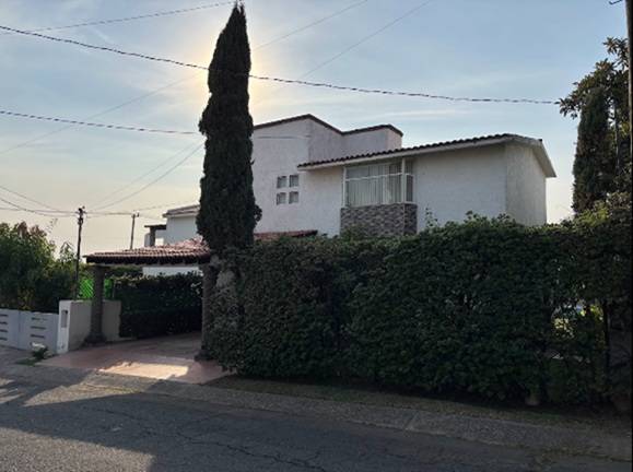 VENDE CASA EN EL FRACCIONAMIENTO LOMAS DE COCOYOC, SECCION PANORAMA XII