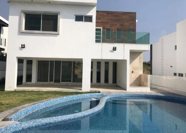 VENDE CASA EN EL FRACCIONAMIENTO LOMAS DE COCOYOC, SECCION PAISAJES VII